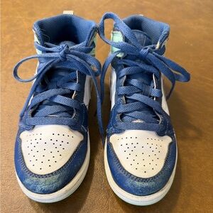 Jordan Kids Sneakers in Blue and White
